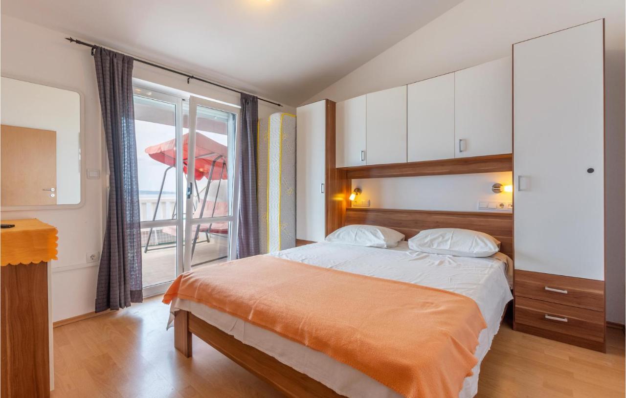 1 Bedroom Gorgeous Apartment In Jesenice מראה חיצוני תמונה